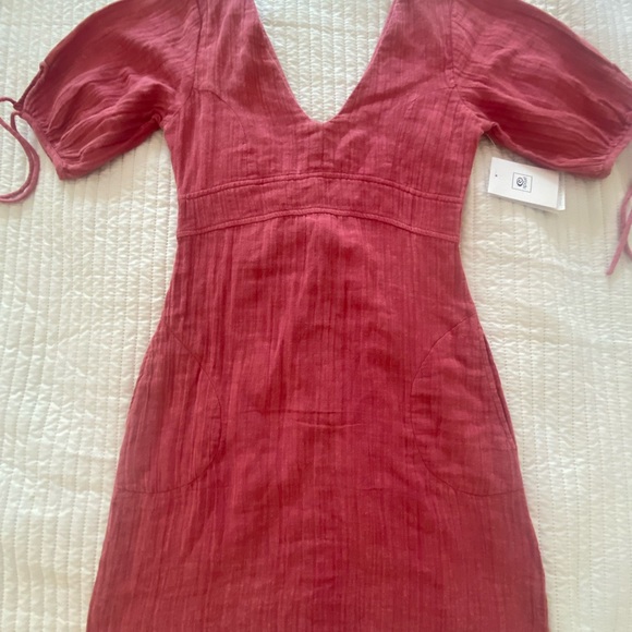 Rip curl dress with tags still attached! - Picture 4 of 5